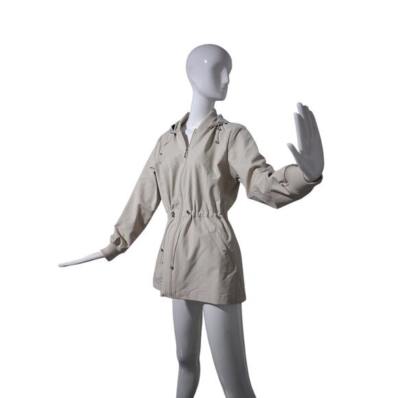 Bernardo Quiet Luxury Women's size Medium Lightweight Hooded Jacket Preppy - Picture 5 of 13